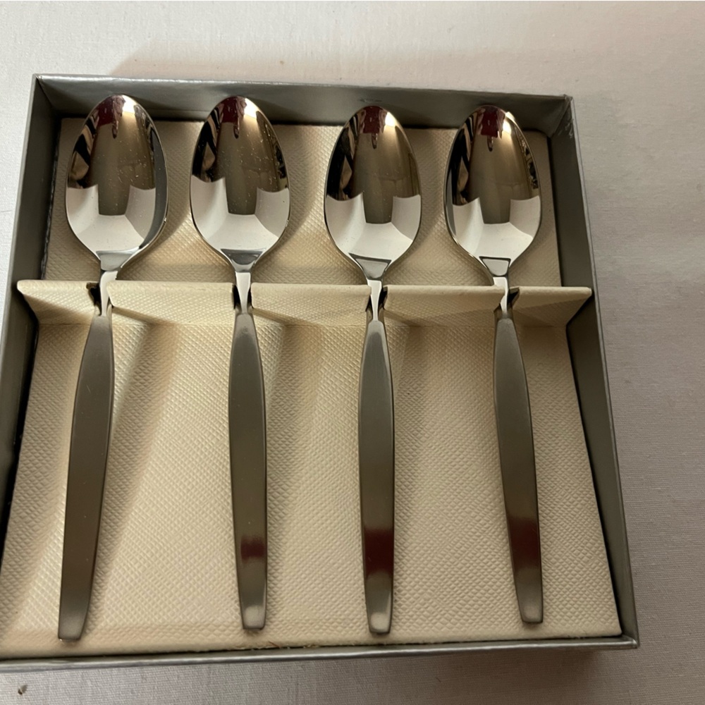 Stainless Steel Spoon Set - Picture 4 of 4